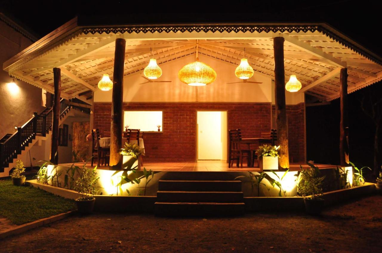Villa Peacock Walahanduwa Exterior foto